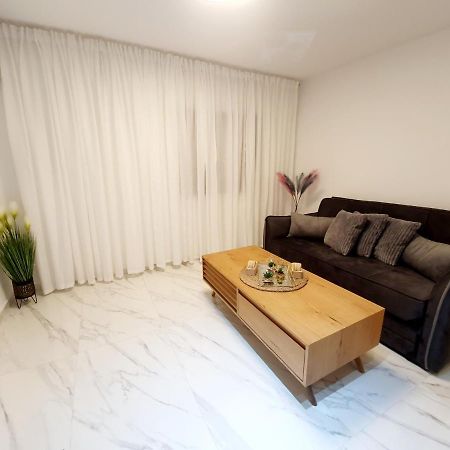 Suiteyarin Eilat Close To The Beach Екстер'єр фото